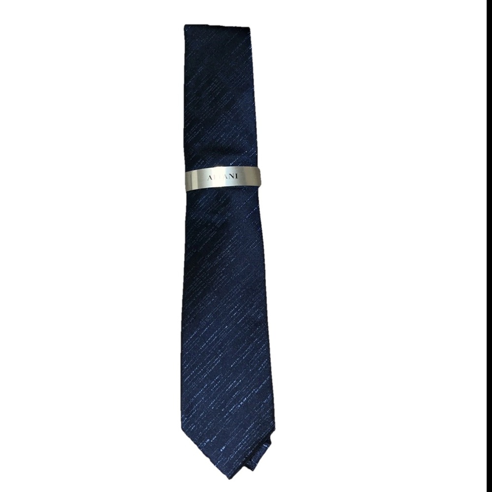 ALFANI Men’s Tie Navy Echo Solid Design Silk Blend Textured Tie 2.75” Width NWT